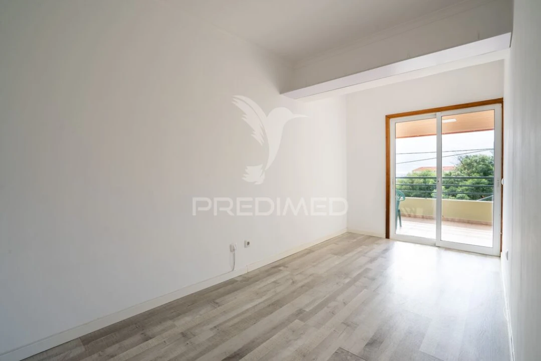 Apartamento T1 para Venda em Caniço Foto 5