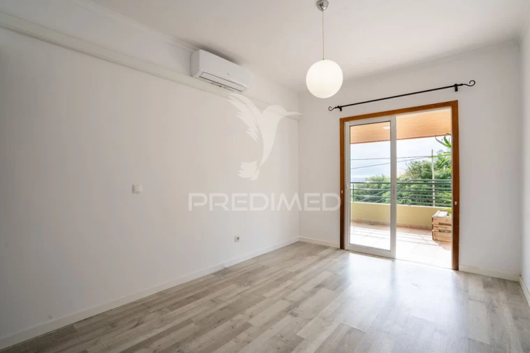 Apartamento T1 para Venda em Caniço Foto 7