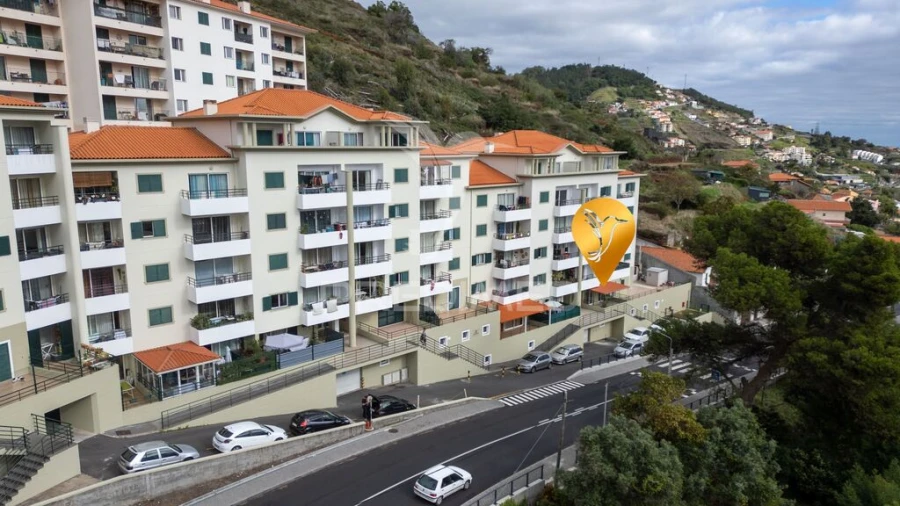 Apartamento T1 para Venda em Caniço Foto 13