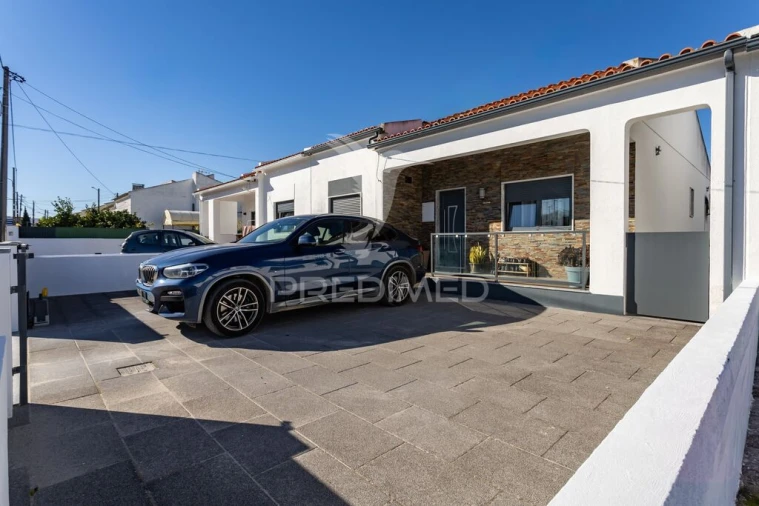 Moradia T3 para Venda em Santo Antonio da Charneca Foto 2