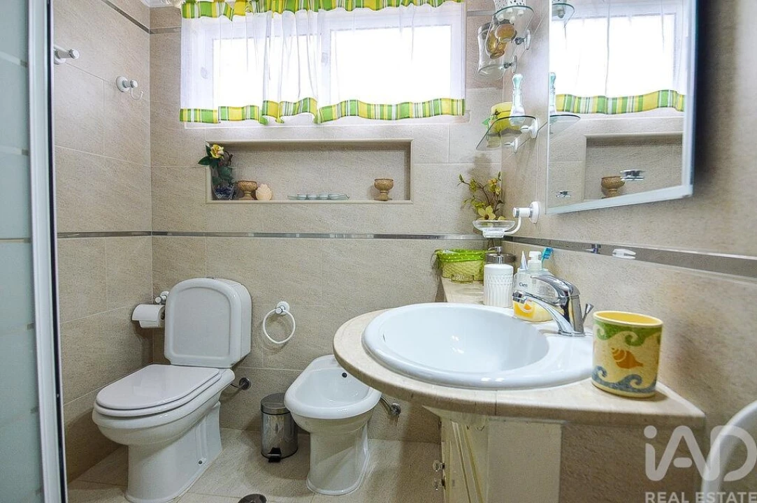 Moradia T3 para Venda em Quarteira Foto 15