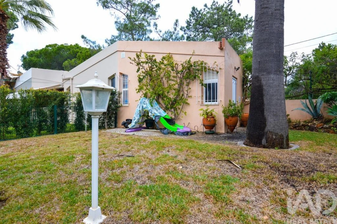 Moradia T3 para Venda em Quarteira Foto 19