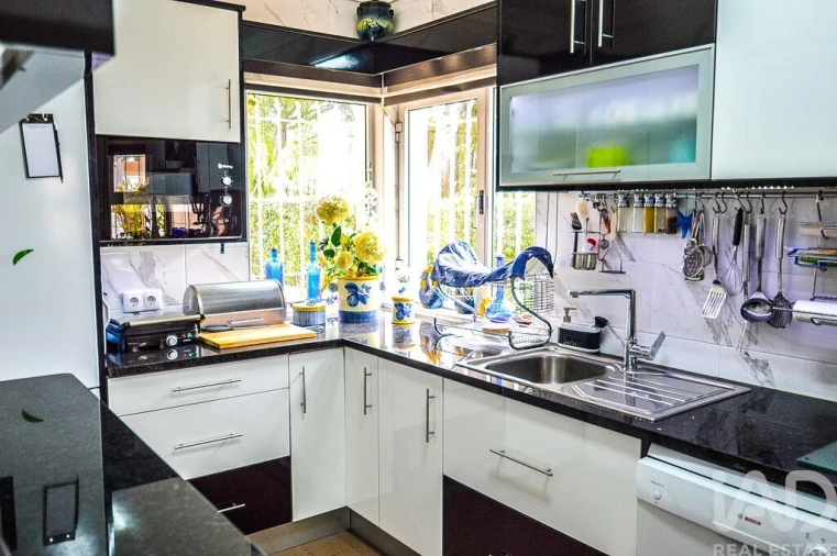 Moradia T3 para Venda em Quarteira Foto 7