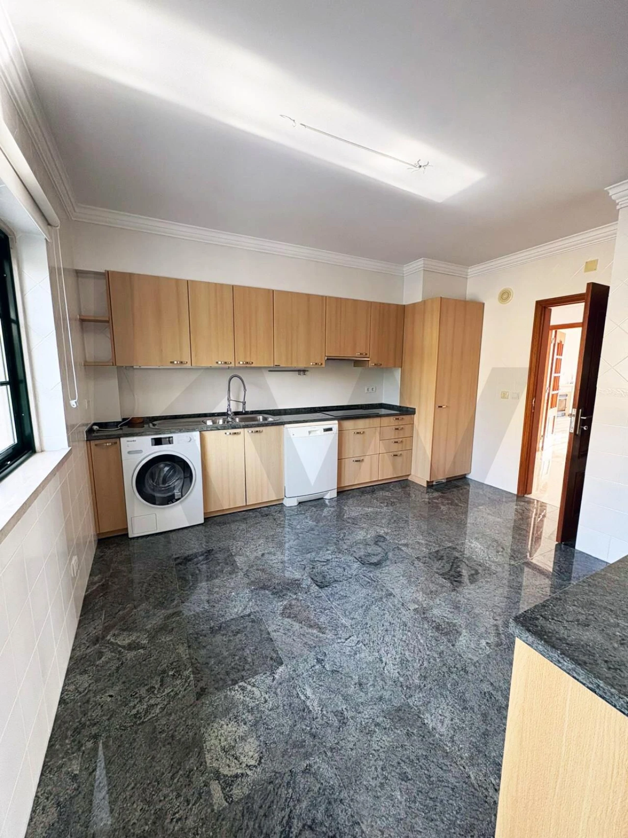 Apartamento T3 para Arrendamento em Alcabideche Foto 3