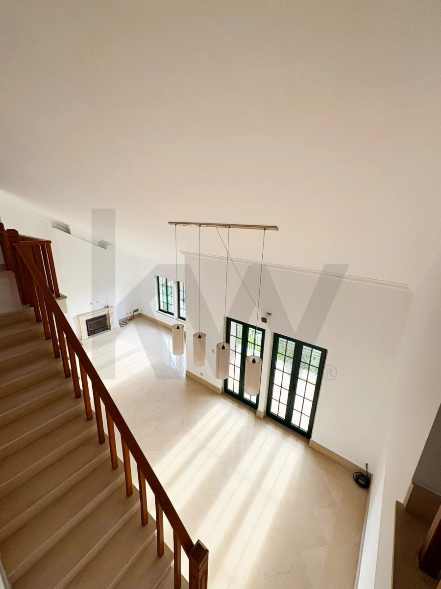 Apartamento T3 para Arrendamento em Alcabideche Foto 11