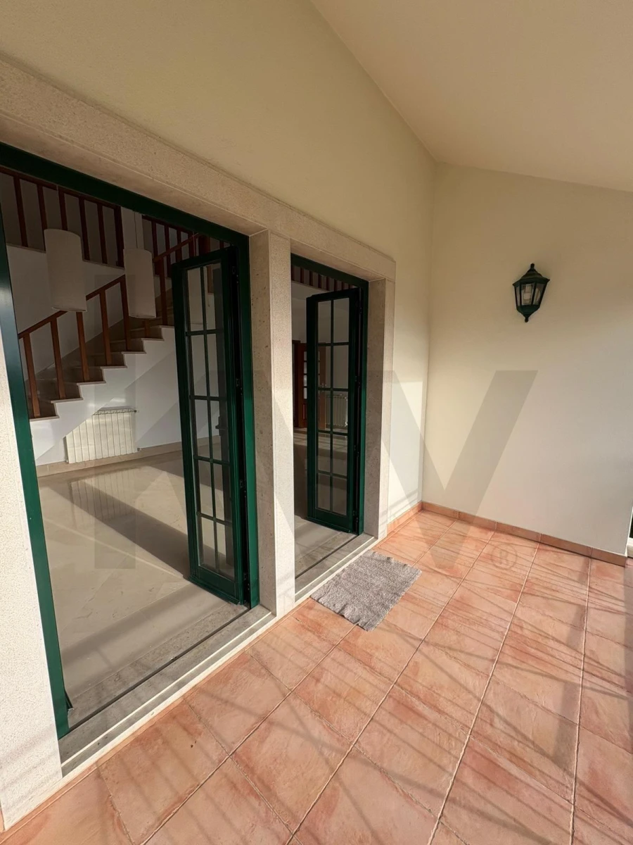 Apartamento T3 para Arrendamento em Alcabideche Foto 16