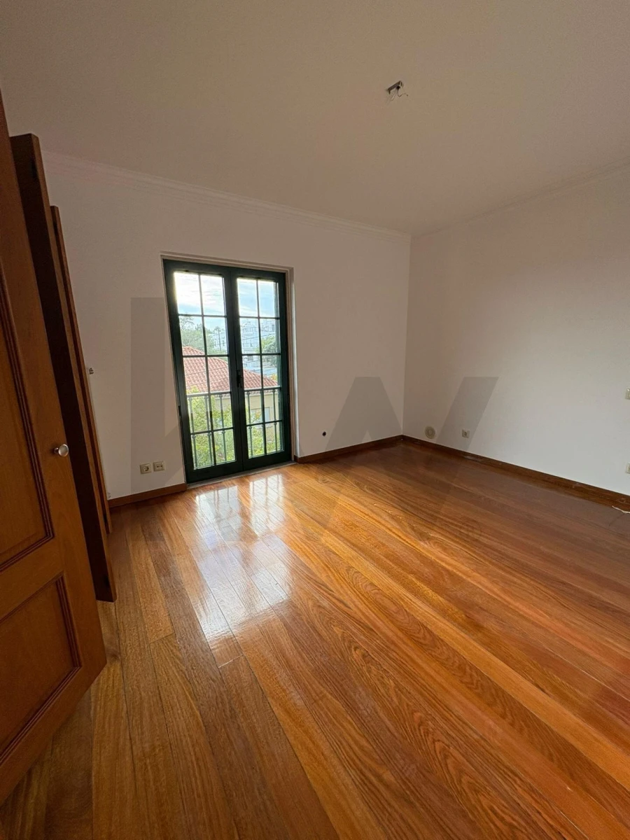 Apartamento T3 para Arrendamento em Alcabideche Foto 25