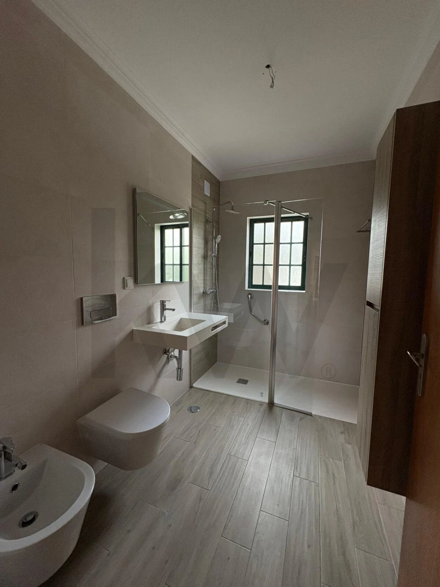 Apartamento T3 para Arrendamento em Alcabideche Foto 28