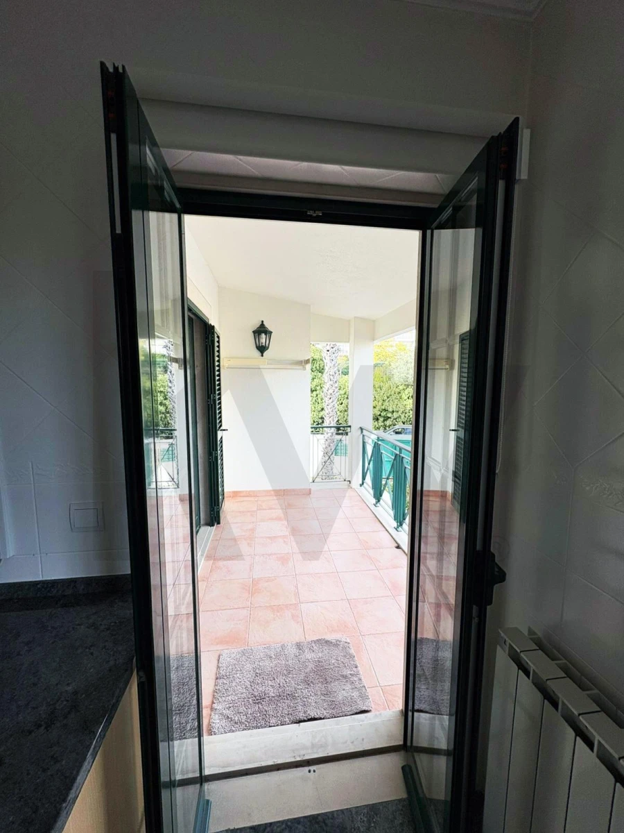 Apartamento T3 para Arrendamento em Alcabideche Foto 5