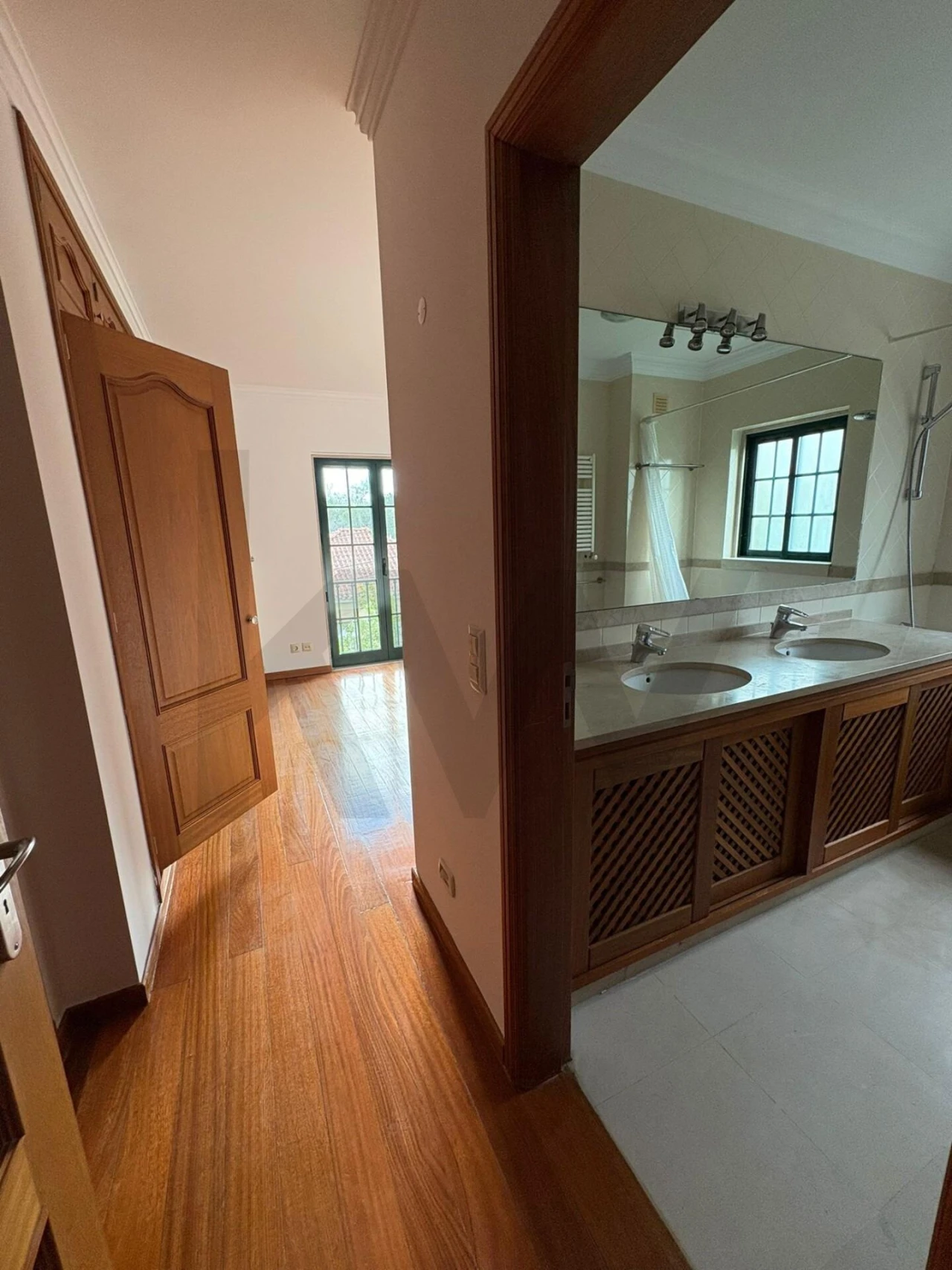 Apartamento T3 para Arrendamento em Alcabideche Foto 23