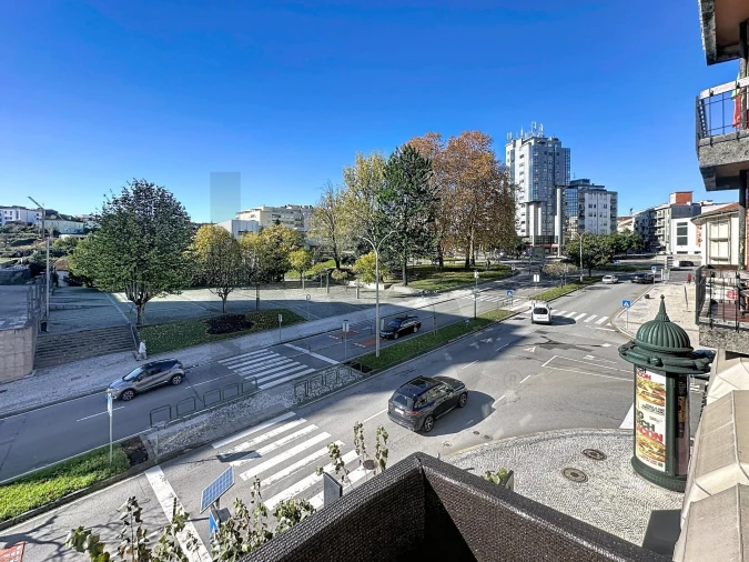 Apartamento T4 para Venda em São João da Madeira Foto 24