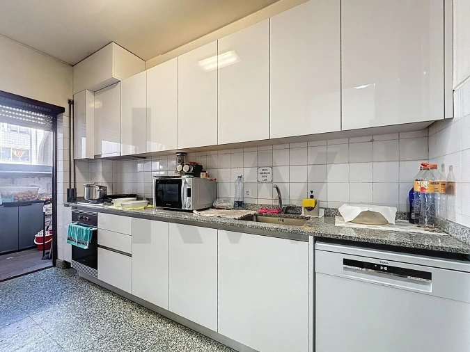 Apartamento T4 para Venda em São João da Madeira Foto 7