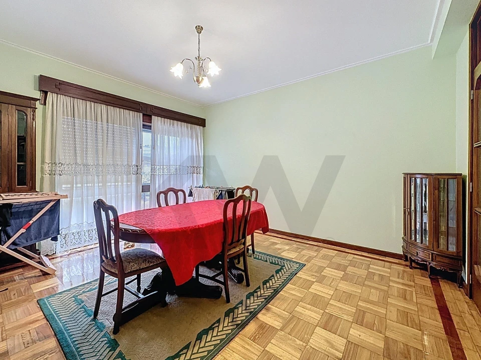 Apartamento T4 para Venda em São João da Madeira Foto 2