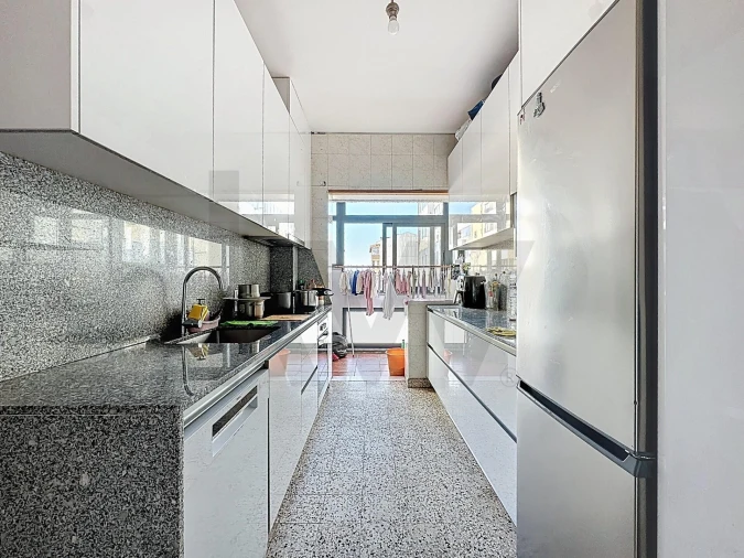 Apartamento T4 para Venda em São João da Madeira Foto 6