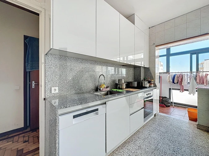 Apartamento T4 para Venda em São João da Madeira Foto 7