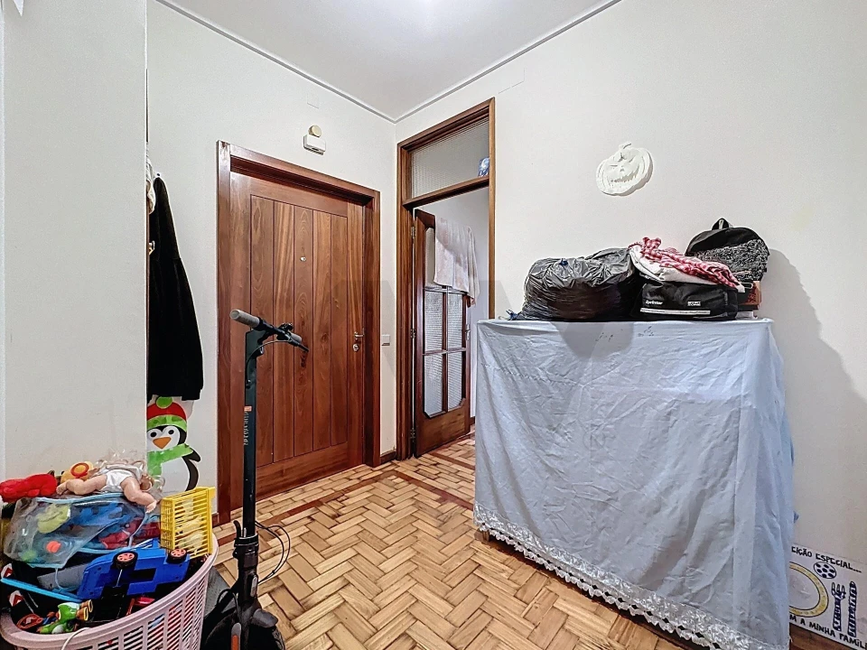 Apartamento T4 para Venda em São João da Madeira Foto 10