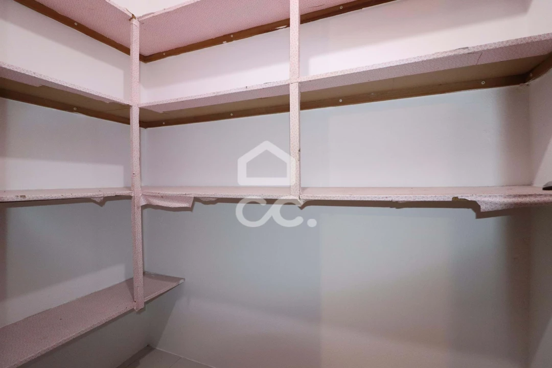 Apartamento T3 para Arrendamento em Santo Antonio dos Olivais Foto 21