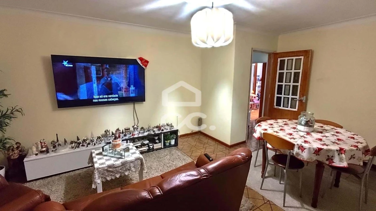 Moradia T2 para Venda em Nespereira Foto 5