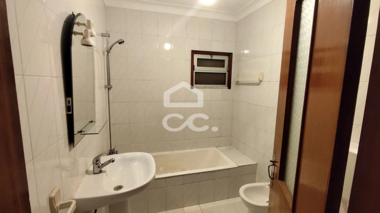 Moradia T2 para Venda em Nespereira Foto 23