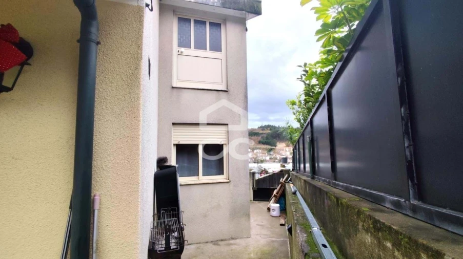 Moradia T2 para Venda em Nespereira Foto 2