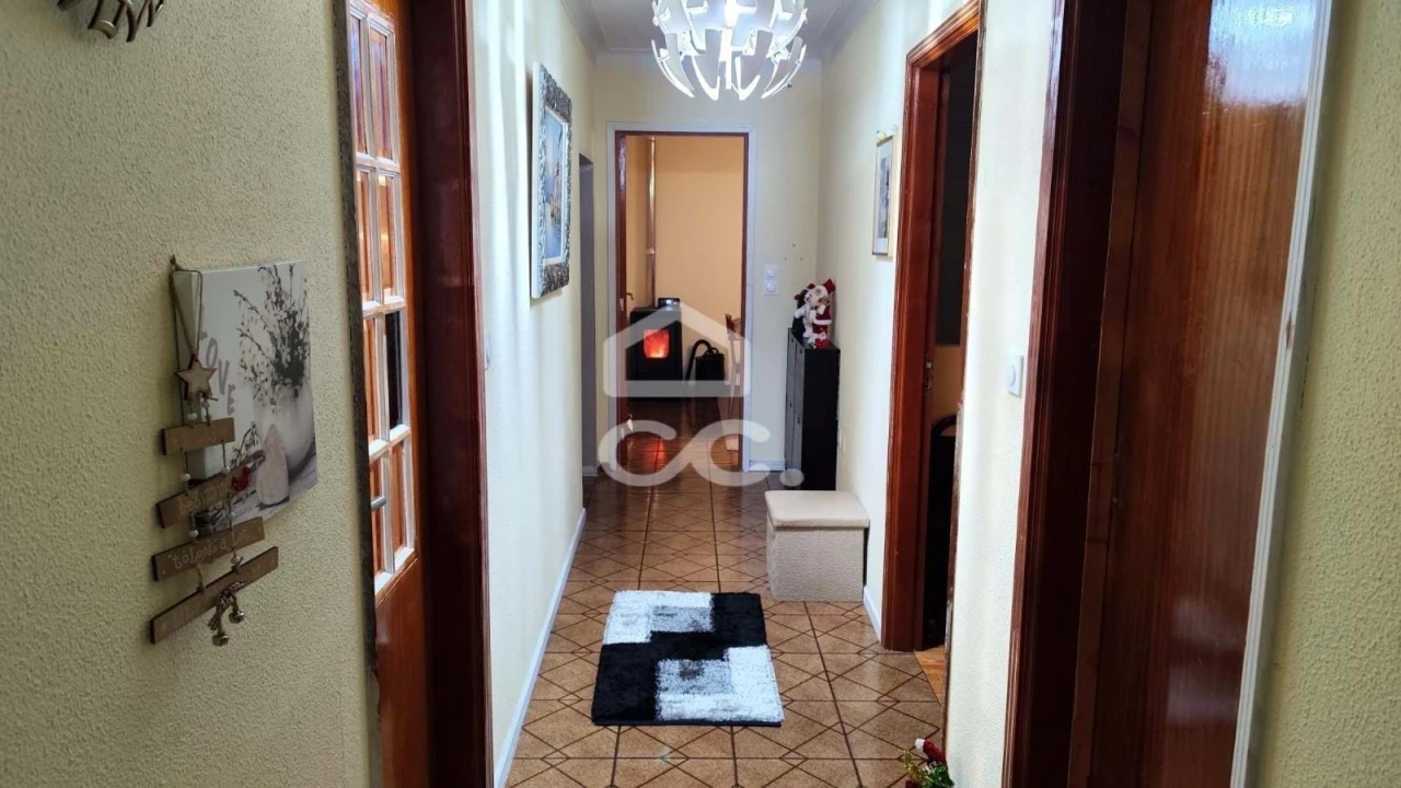 Moradia T2 para Venda em Nespereira Foto 3