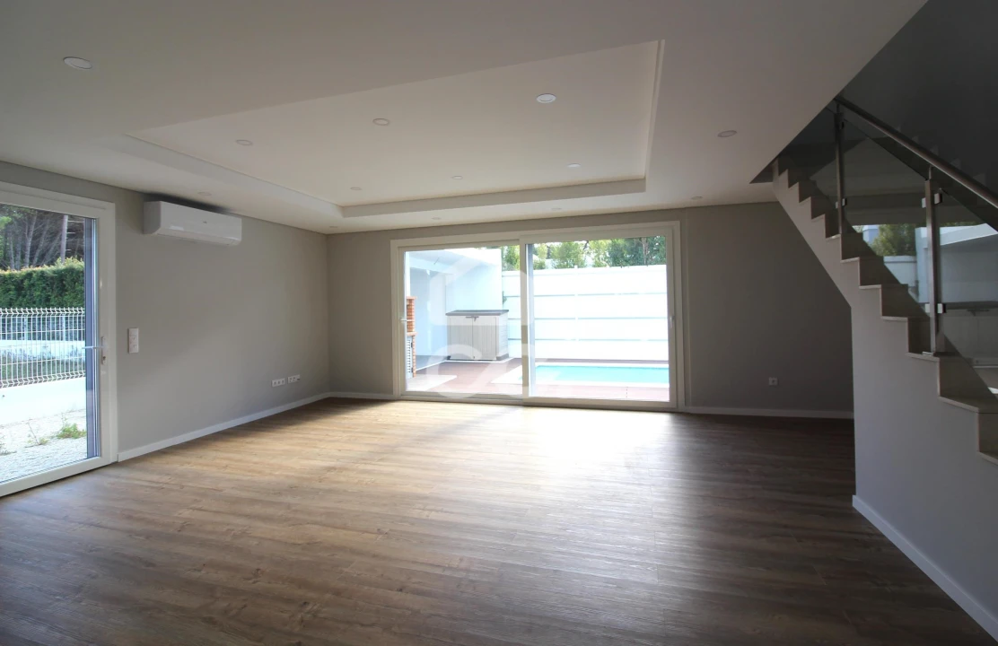 Moradia T3 para Venda em Sesimbra (Castelo) Foto 7