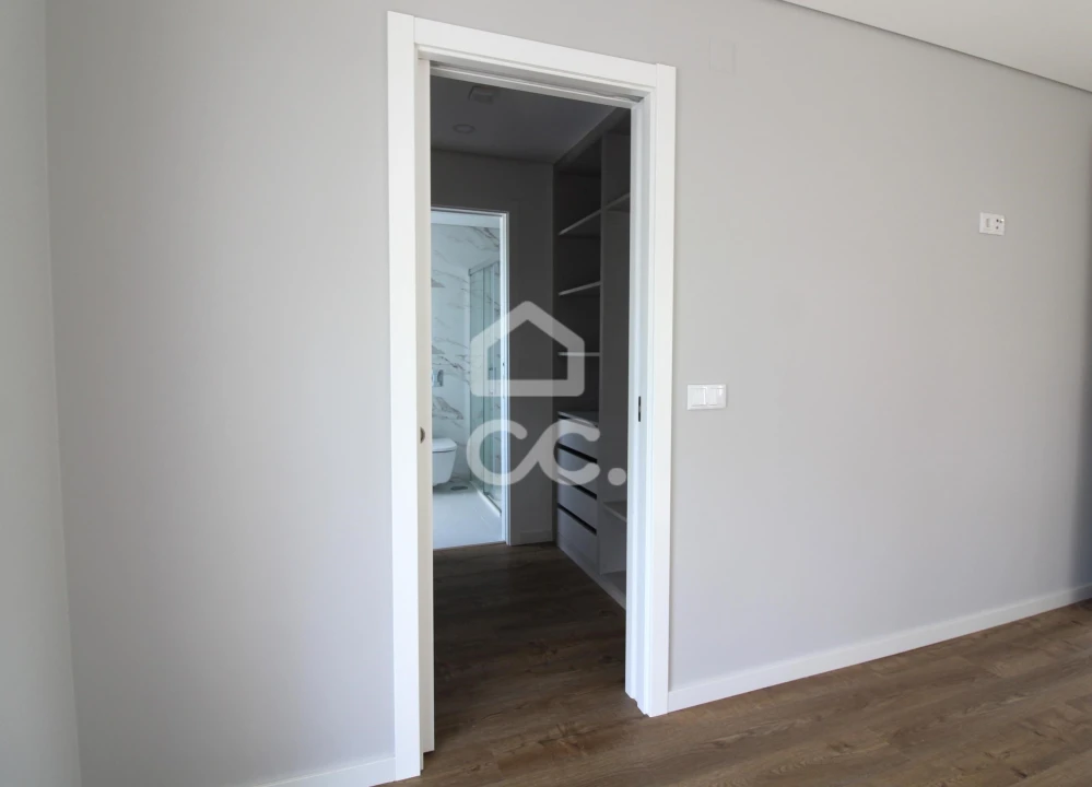 Moradia T3 para Venda em Sesimbra (Castelo) Foto 32