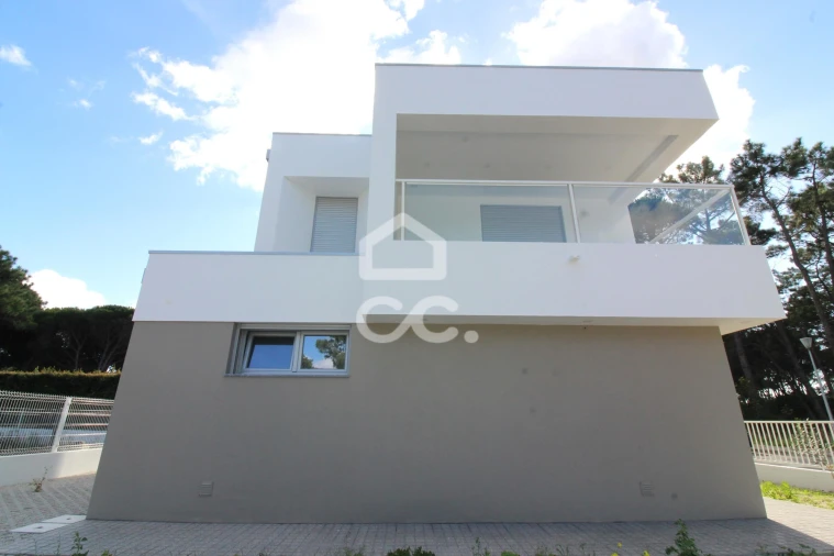 Moradia T3 para Venda em Sesimbra (Castelo) Foto 4