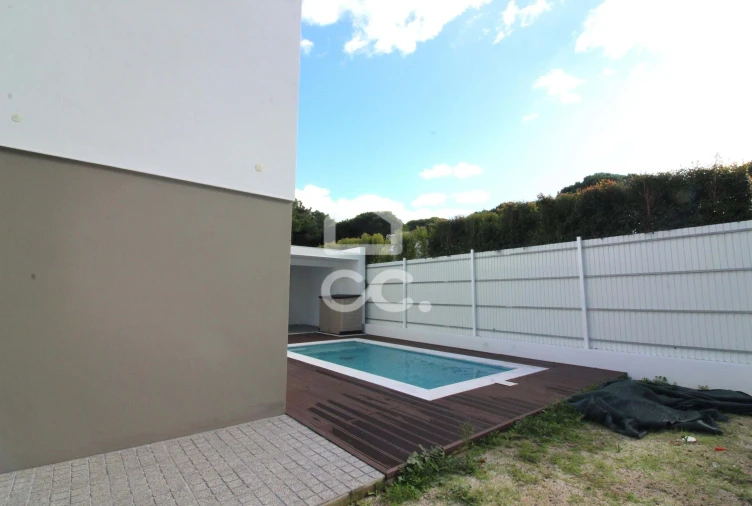 Moradia T3 para Venda em Sesimbra (Castelo) Foto 2