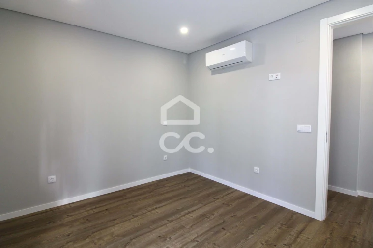 Moradia T3 para Venda em Sesimbra (Castelo) Foto 17