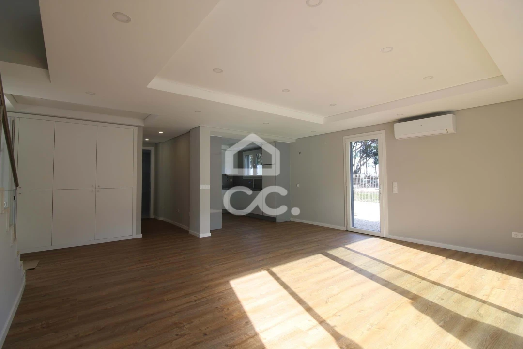 Moradia T3 para Venda em Sesimbra (Castelo) Foto 9