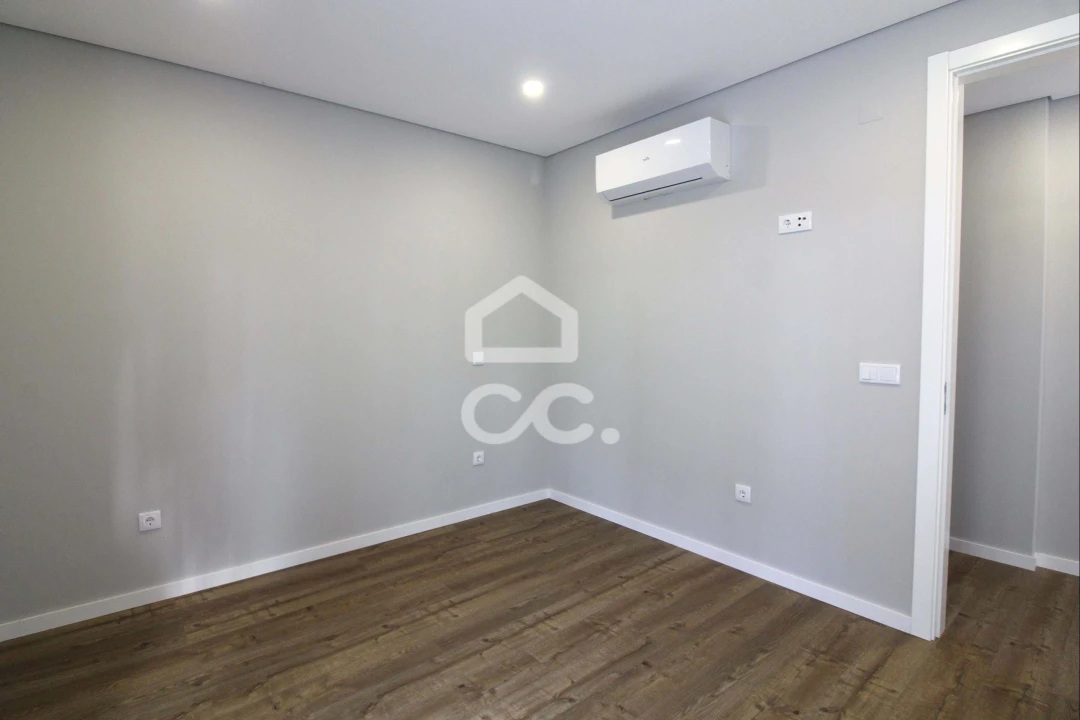 Moradia T3 para Venda em Sesimbra (Castelo) Foto 17