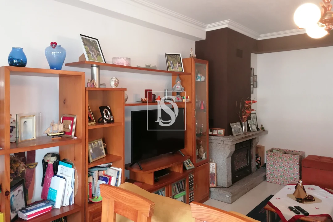 Apartamento T2 para Venda em Ranhados Foto 4