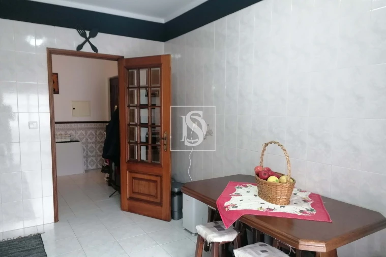 Apartamento T2 para Venda em Ranhados Foto 12