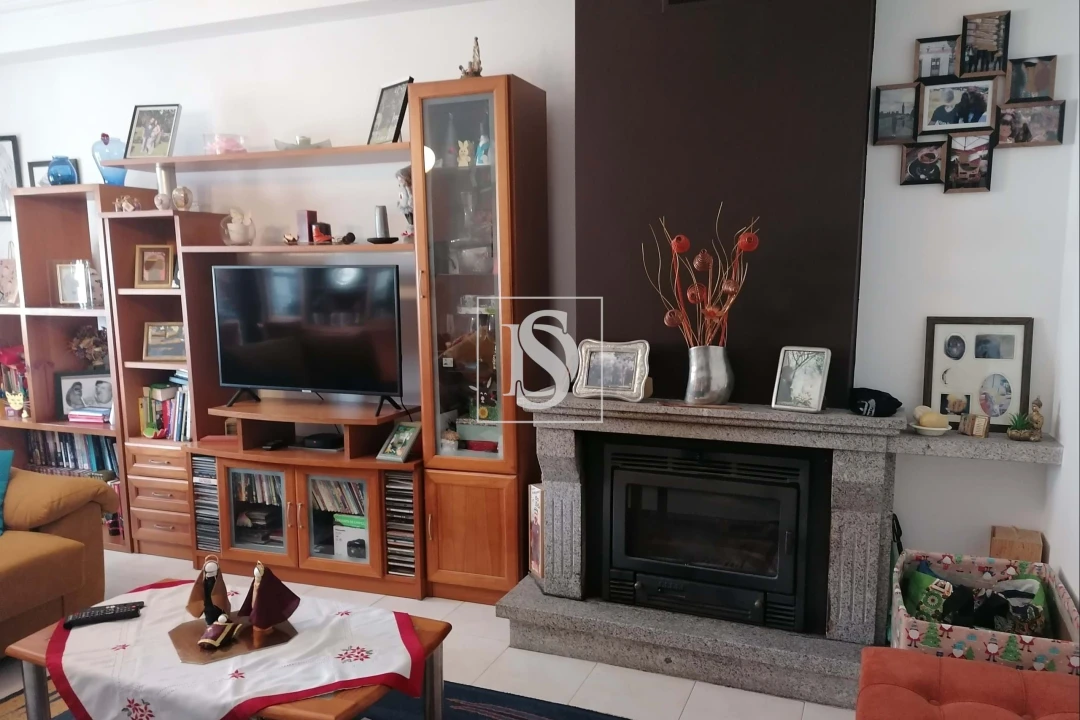 Apartamento T2 para Venda em Ranhados Foto 3