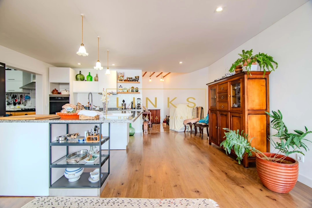 Moradia T5 para Venda em Arco da Calheta Foto 60