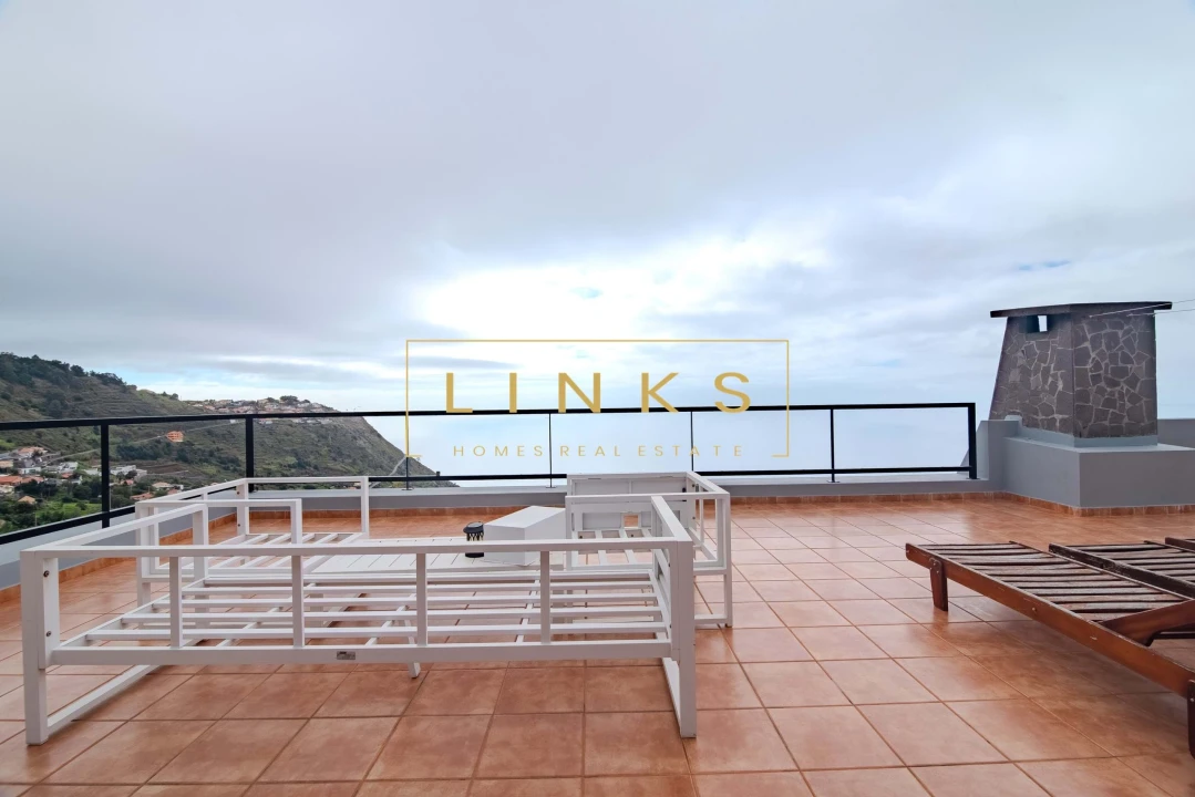 Moradia T5 para Venda em Arco da Calheta Foto 50