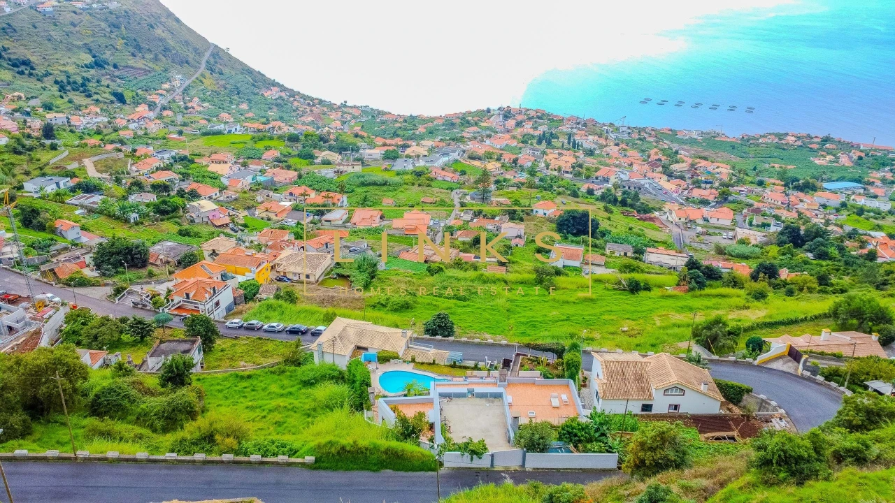 Moradia T5 para Venda em Arco da Calheta Foto 76