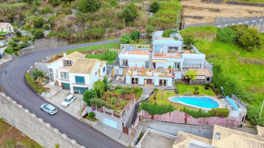 Moradia T5 para Venda em Arco da Calheta Foto 79