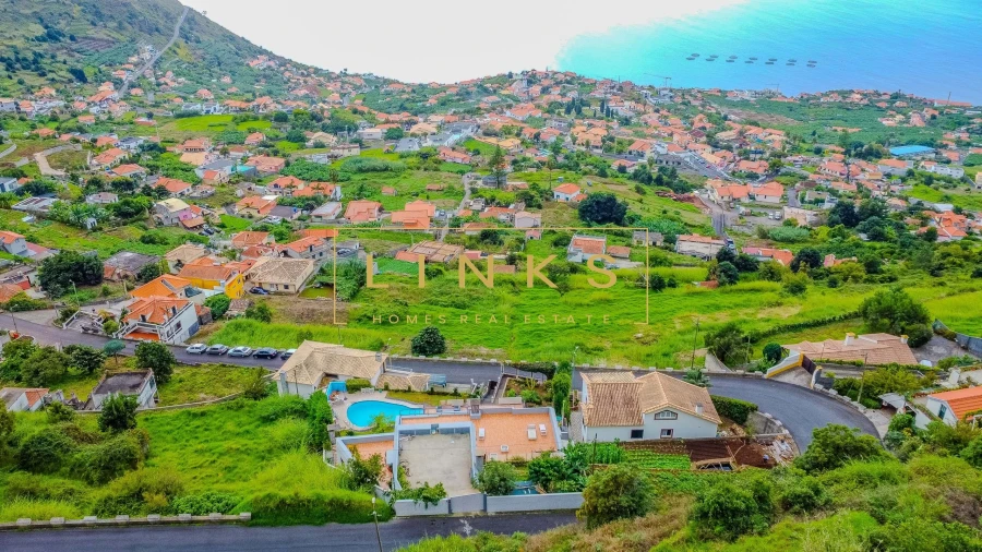 Moradia T5 para Venda em Arco da Calheta Foto 77