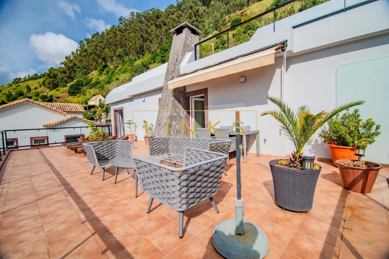 Moradia T5 para Venda em Arco da Calheta Foto 55