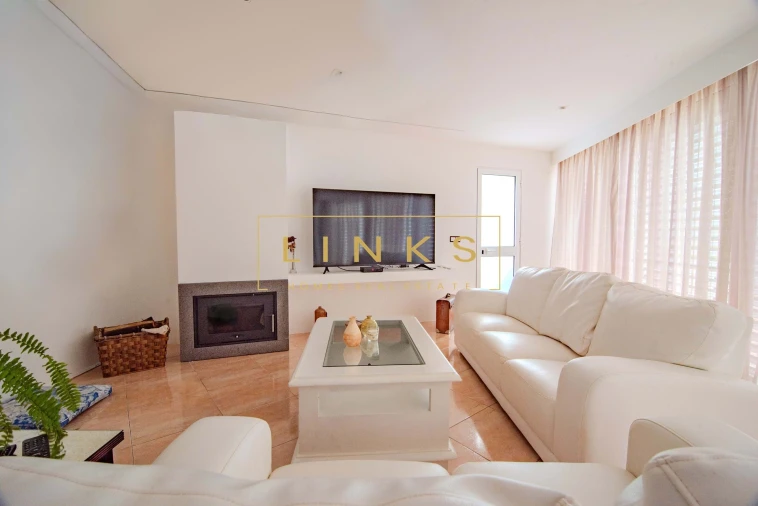 Moradia T5 para Venda em Arco da Calheta Foto 40