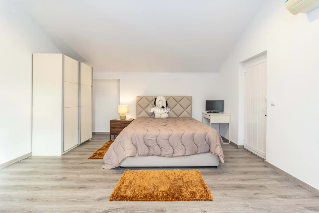 Moradia T4 para Venda em Alhos Vedros Foto 40