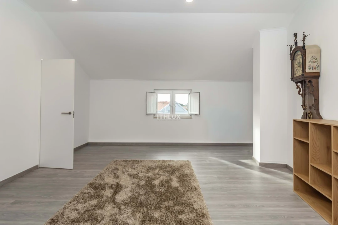 Moradia T4 para Venda em Alhos Vedros Foto 49