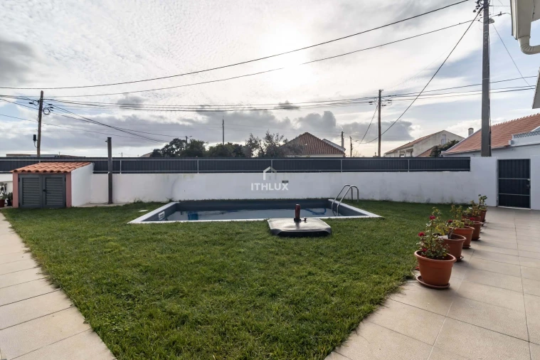 Moradia T4 para Venda em Alhos Vedros Foto 58