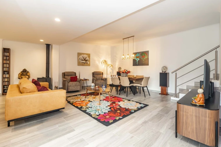 Moradia T4 para Venda em Alhos Vedros Foto 10