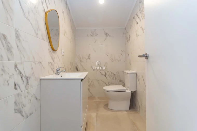 Moradia T4 para Venda em Alhos Vedros Foto 37