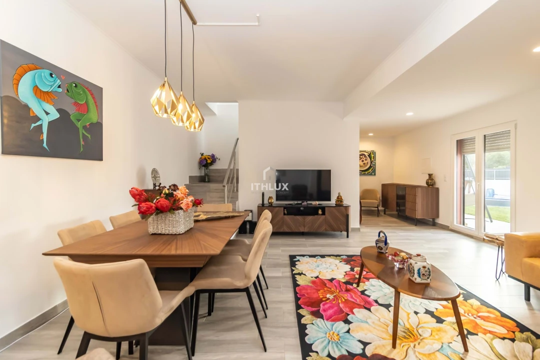 Moradia T4 para Venda em Alhos Vedros Foto 13