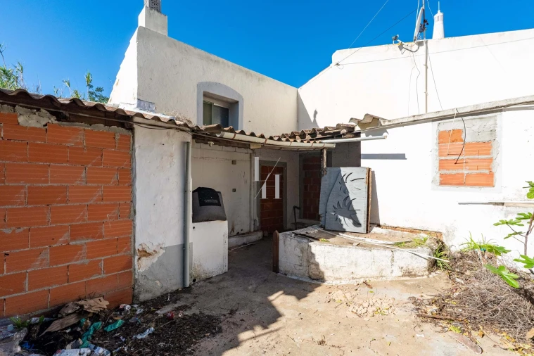 Moradia T1 para Venda em Loule (São Clemente) Foto 3