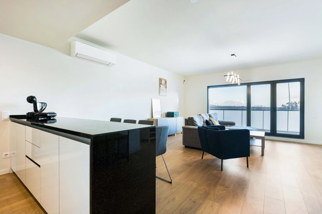 Apartamento T3 para Venda em Santo António dos Cavaleiros e Frielas Foto 5